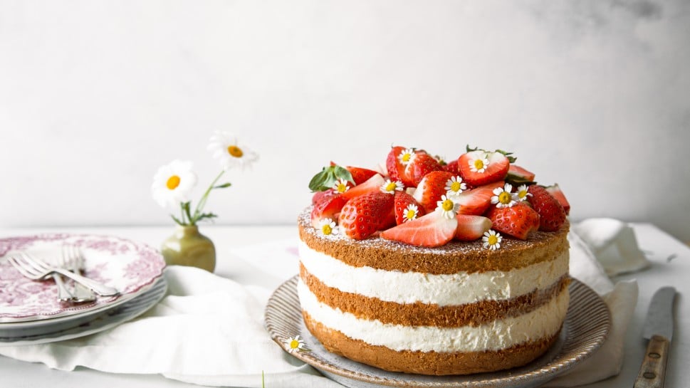 Naked Cake Mit Topfencreme Rezept Spar Mahlzeit