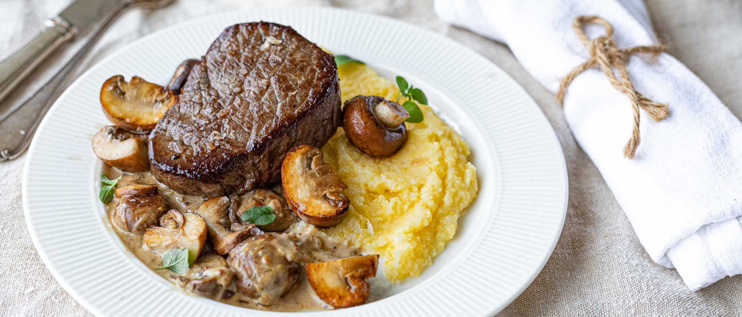 Hüftsteak mit Schwammerl-Senf-Sauce und cremiger