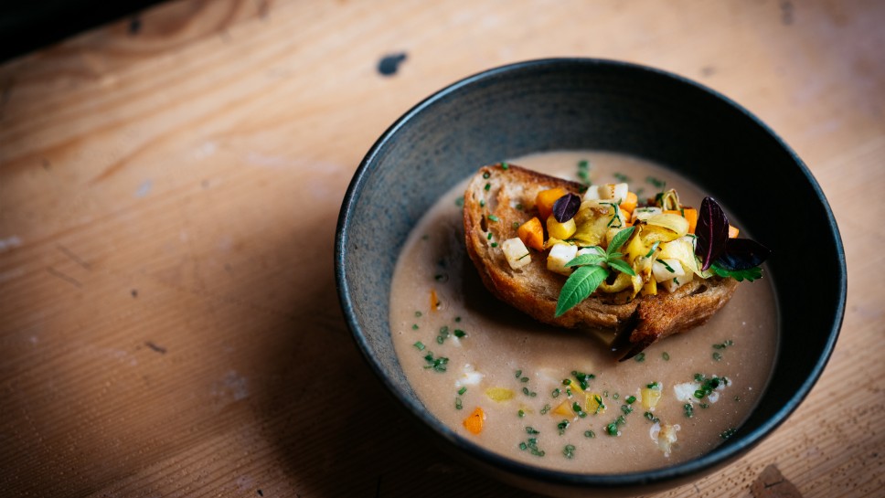 Brotsuppe mit Crostini » Rezept | SPAR Mahlzeit!