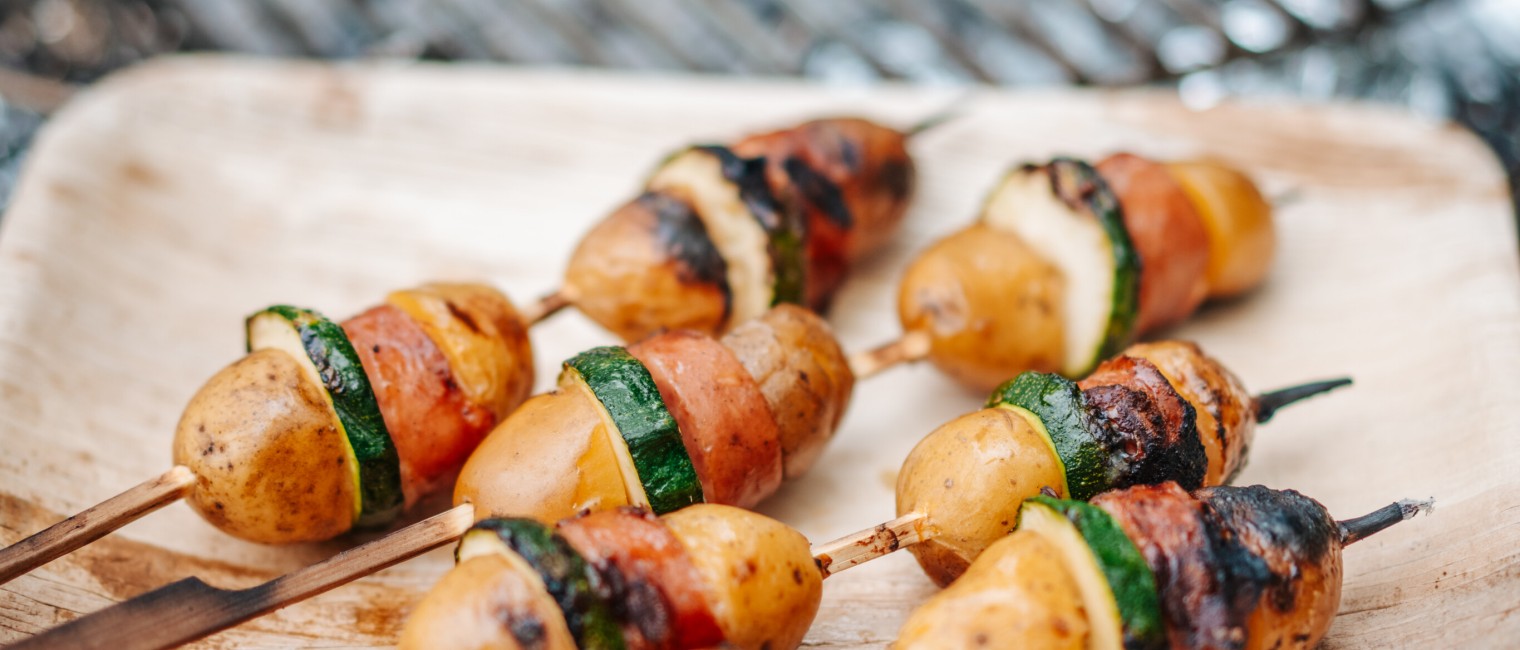 Kartoffel-Wurst-Zucchini-Spieße