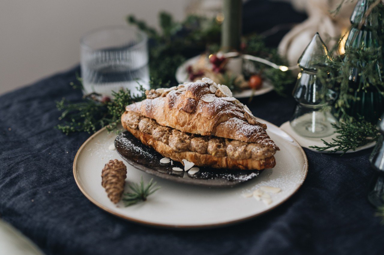 Mandel-Croissants mit Lebkuchencreme